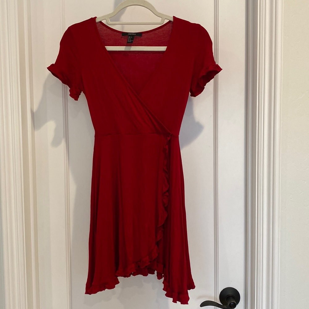 FOREVER 21 RED HOT WRAP DRESS